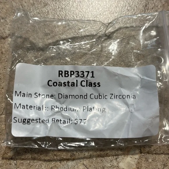 Gorgeous cubic zirconia ring size 8 RBP3371 - Picture 3 of 3